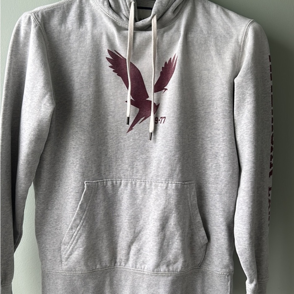 Men’s XS AE hoodie